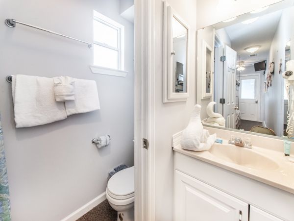 Six Bedrooms Vacation Home in Destin, Walk to Beach