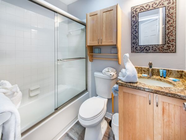 Six Bedrooms Vacation Home in Destin, Walk to Beach