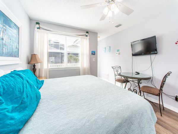 Six Bedrooms Vacation Home in Destin, Walk to Beach