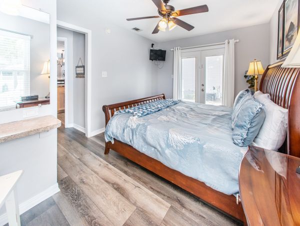 Six Bedrooms Vacation Home in Destin, Walk to Beach