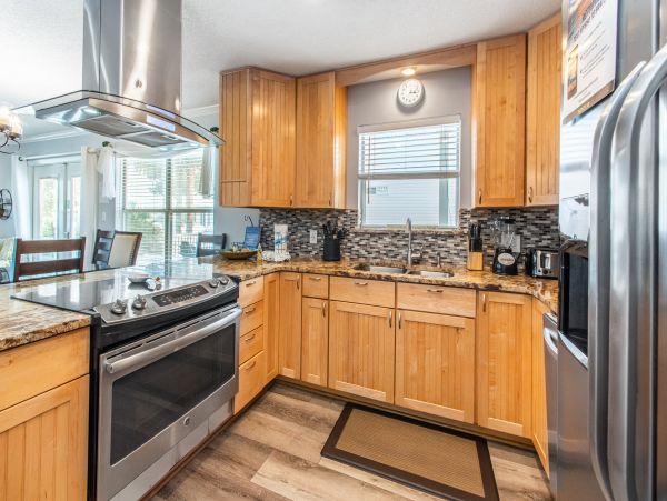 Six Bedrooms Vacation Home in Destin, Walk to Beach