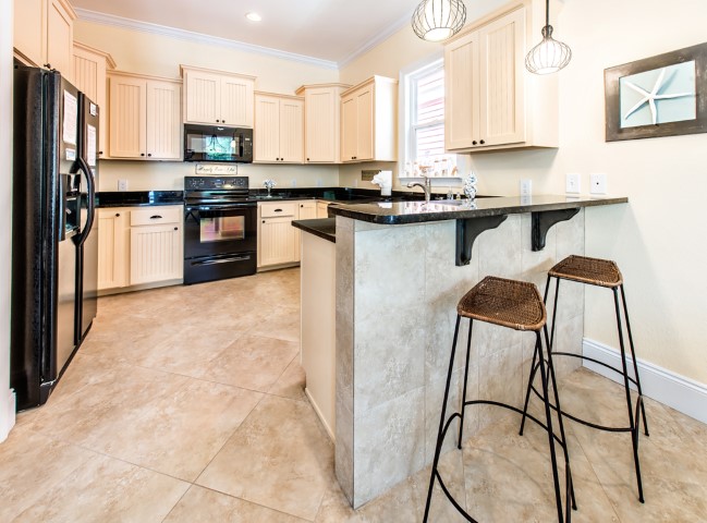 Great Destin Home 900 Yards to Beach Great Pool