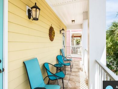 Great Destin Home 900 Yards to Beach Great Pool