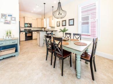 Great Destin Home 900 Yards to Beach Great Pool