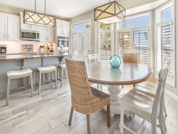 Lovely 6 Bedroom Vacation Home with Private Pool in Destin