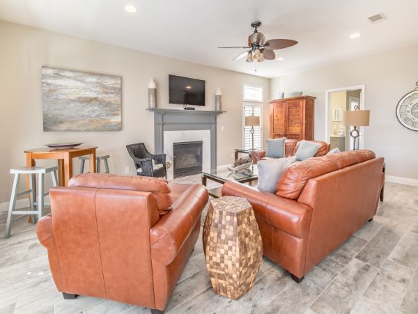 Lovely 6 Bedroom Vacation Home with Private Pool in Destin