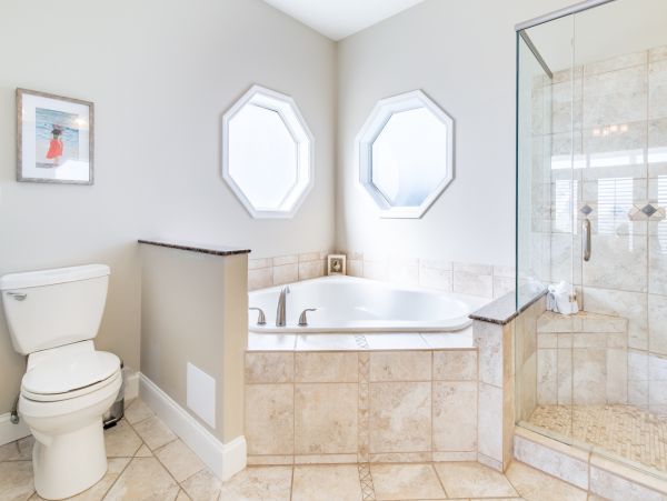 Lovely 6 Bedroom Vacation Home with Private Pool in Destin