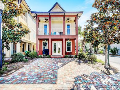 Destin Luxury 4 Bedroom Home 900 Yards to the Beach