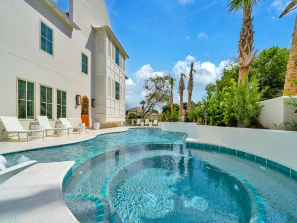 Luxurious Destin Vacation Rental with Private Pool - 7 king Bedrooms