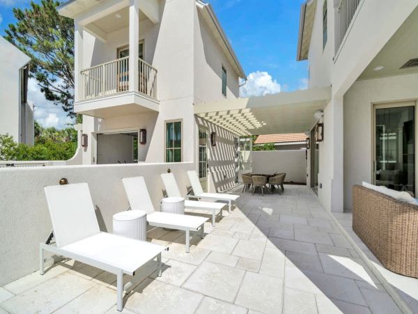 Luxurious Destin Vacation Rental with Private Pool - 7 king Bedrooms