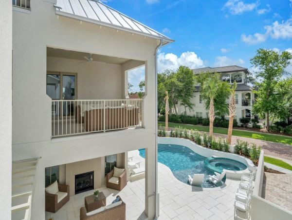 Luxurious Destin Vacation Rental with Private Pool - 7 king Bedrooms