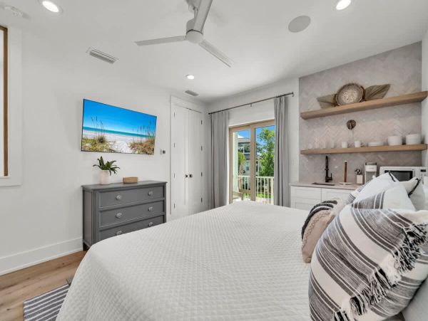 Luxurious Destin Vacation Rental with Private Pool - 7 king Bedrooms