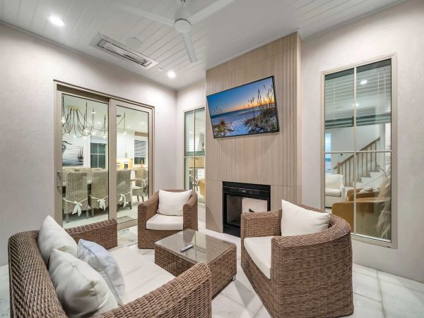 Luxurious Destin Vacation Rental with Private Pool - 7 king Bedrooms
