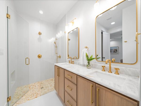 Luxurious Destin Vacation Rental with Private Pool - 7 king Bedrooms