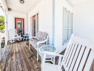 3 Bedroom Home Just Steps to White Sandy Beach Private Pool