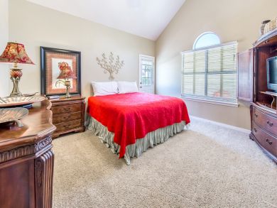 3 Bedroom Home Just Steps to White Sandy Beach Private Pool