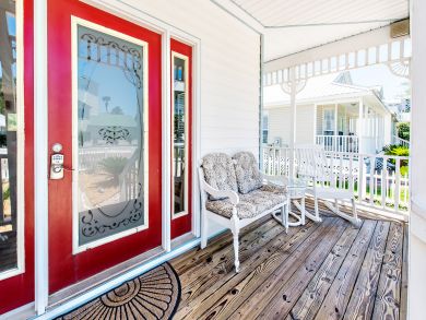 3 Bedroom Home Just Steps to White Sandy Beach Private Pool