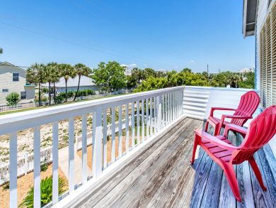 3 Bedroom Home Just Steps to White Sandy Beach Private Pool