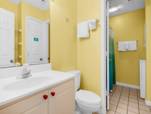 Destin 1 Bedroom Condo sleeps 6