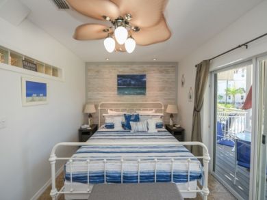 Siesta Key Vacation Condo Sleeps Six Guests