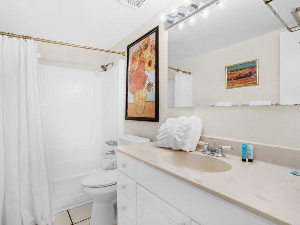 Beachfront Bliss on Okaloosa Island - 2 Bedroom Condo Sleeps 6