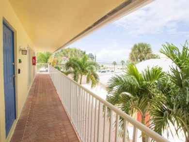 Siesta Key Value Rental Steps to Beach and Village