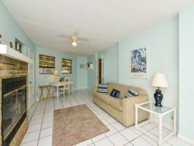 Siesta Key 2 Bedroom Vacation Rental Sleeps 6 Walk to Beach - additional view, photo 3