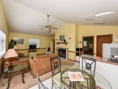 Siesta Key 2 Bedroom Vacation Rental Sleeps 6 Walk to Beach - additional view, photo 5