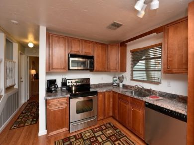Siesta Key 2 Bedroom Vacation Rental Sleeps 6 Walk to Beach