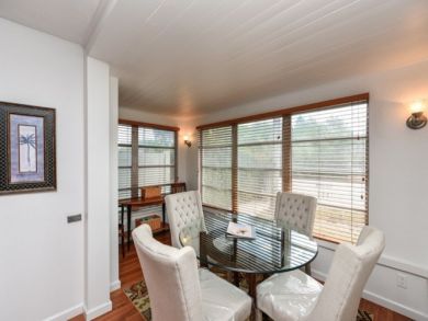 Siesta Key 2 Bedroom Vacation Rental Sleeps 6 Walk to Beach