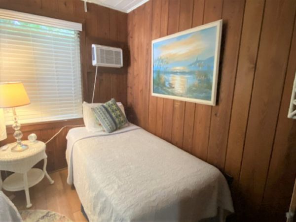 Siesta Key Value Beach Cottage Directly Across from Beach