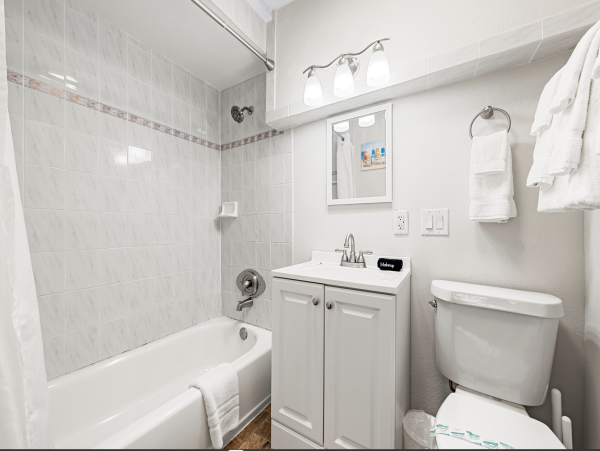 Charming Coastal Casita - Steps from Siesta Key's Top-Rated Beach