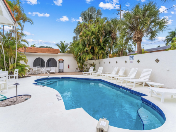 2 Bedroom Siesta Key Casita Stunning NEW ARRIVAL Walk to Village