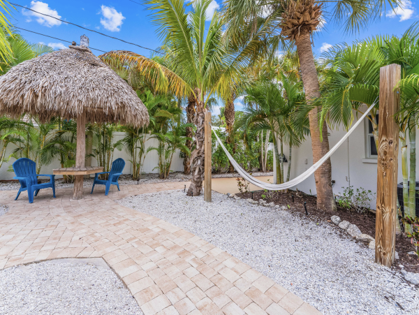 2 Bedroom Siesta Key Casita Stunning NEW ARRIVAL Walk to Village