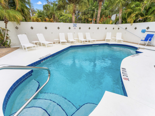 2 Bedroom Siesta Key Casita Stunning NEW ARRIVAL Walk to Village