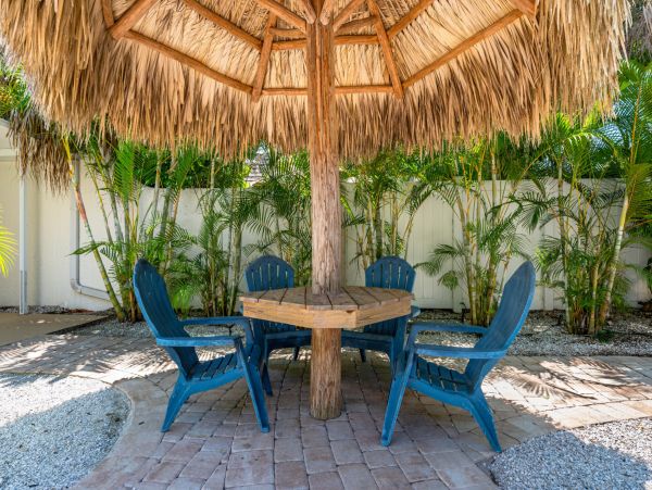 Siesta Key Vacation Condo One Bedroom Walk to Beach