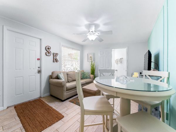 Siesta Key Vacation Condo One Bedroom Walk to Beach
