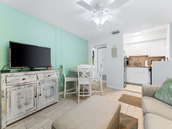 Siesta Key Vacation Condo One Bedroom Walk to Beach