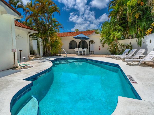 Siesta Key Vacation Condo One Bedroom Walk to Beach