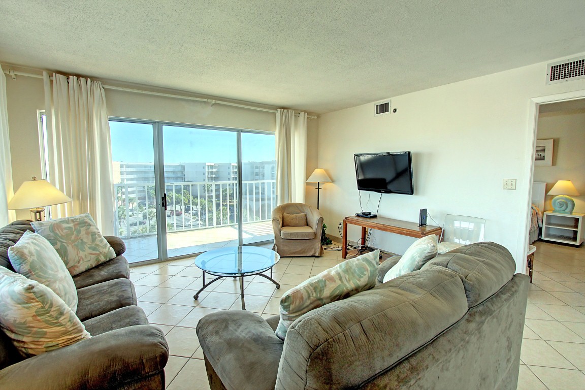 Okaloosa Island Three Bedroom Vacation Condo With Gulf VIews