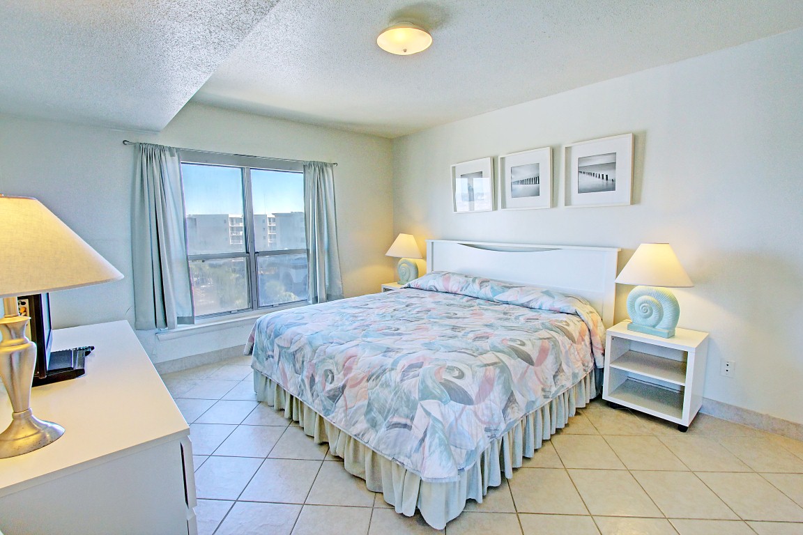 Okaloosa Island Three Bedroom Vacation Condo With Gulf VIews