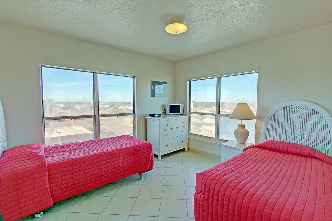 Okaloosa Island Three Bedroom Vacation Condo With Gulf VIews