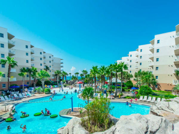 Two Bedroom Condo, short walk to the beach