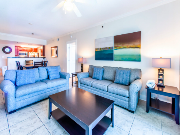 Two Bedroom Condo, short walk to the beach