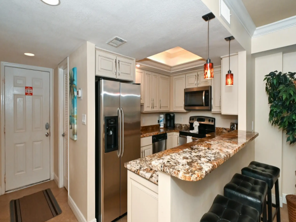 Siesta Key Vacation Rental Approx 50 Steps to Pool & Beach