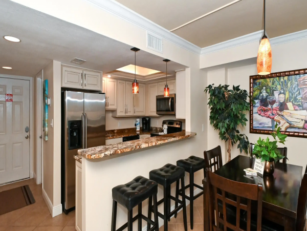 Siesta Key Vacation Rental Approx 50 Steps to Pool & Beach