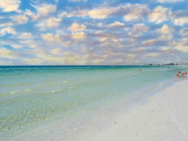 Siesta Key Vacation Rental Approx 50 Steps to Pool & Beach