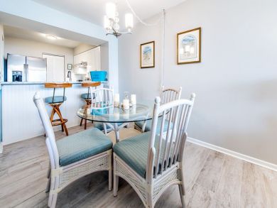 Panama City Beach 2 Bedroom Condo Rental On Beach Sleeps 6