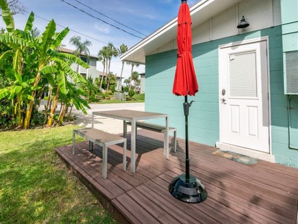 Holmes Beach 2 Bedroom Vacation Rental Condo