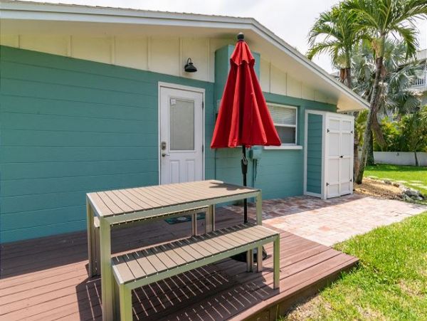 Holmes Beach 2 Bedroom Vacation Rental Condo